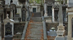 pere-lachaise-cemetery-voyagesremi